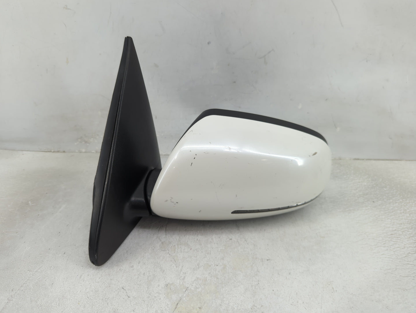 2013 Kia Forte Driver Side View Mirror - Left Door Mirror OEM Used - Oemusedautoparts1.com