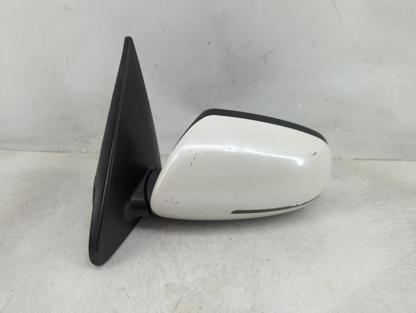 2013 Kia Forte Driver Side View Mirror - Left Door Mirror OEM Used - Oemusedautoparts1.com