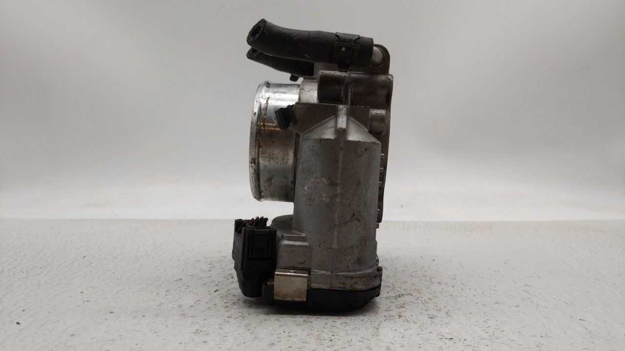 2010-2013 Kia Forte Throttle Body P/N:35100-2G200 Fits Fits 2010 2011 2012 2013 OEM Used Auto Parts - Oemusedautoparts1.com