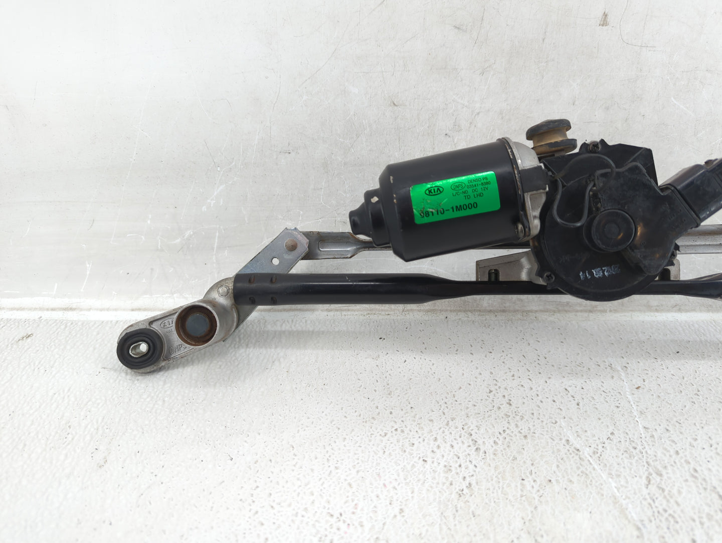 2010-2013 Kia Forte Front Windshield Wiper Motor P/N:98110-1M000 Fits Fits 2010 2011 2012 2013 OEM Used Auto Parts - Oemused