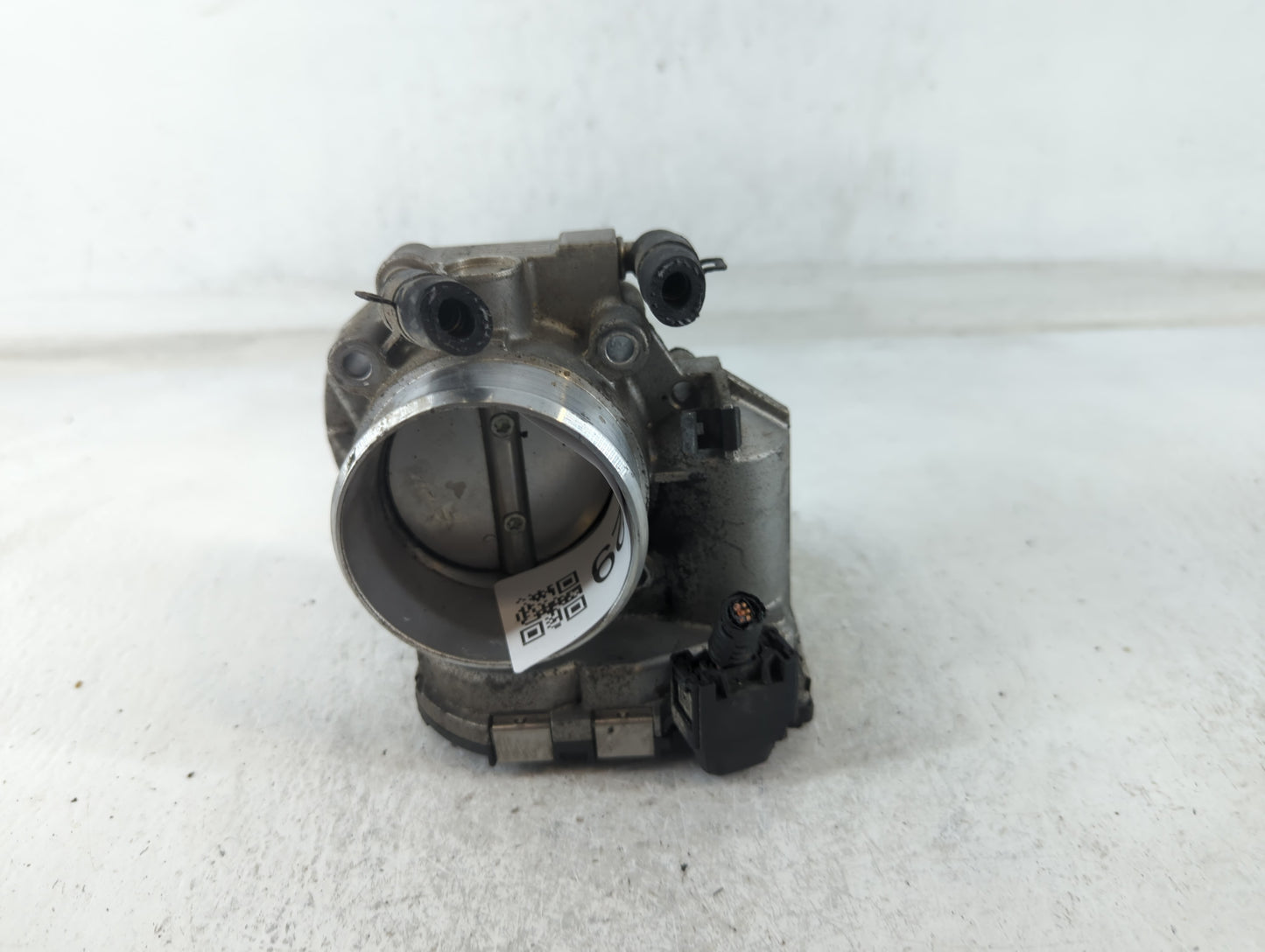 2010-2013 Kia Forte Throttle Body P/N:35100-2G200 Fits Fits 2010 2011 2012 2013 OEM Used Auto Parts - Oemusedautoparts1.com