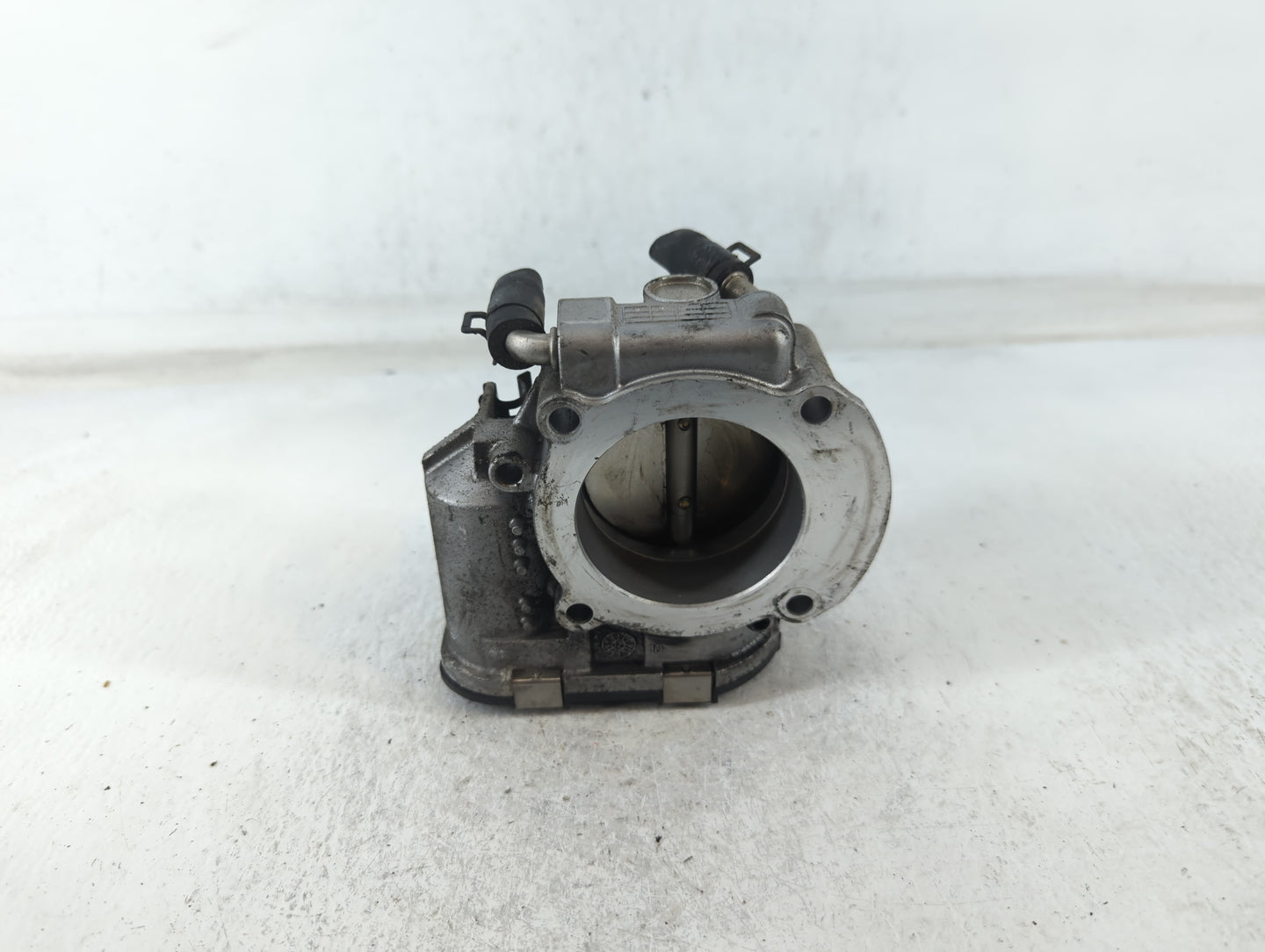 2010-2013 Kia Forte Throttle Body P/N:35100-2G200 Fits Fits 2010 2011 2012 2013 OEM Used Auto Parts - Oemusedautoparts1.com