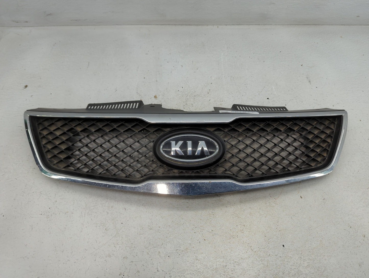 Kia Forte Front Grille Bumper Not Included - Oemusedautoparts1.com