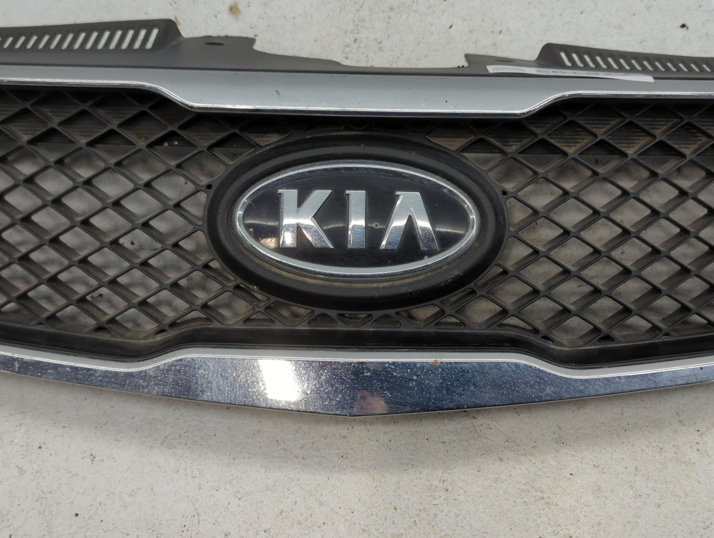 Kia Forte Front Grille Bumper Not Included - Oemusedautoparts1.com