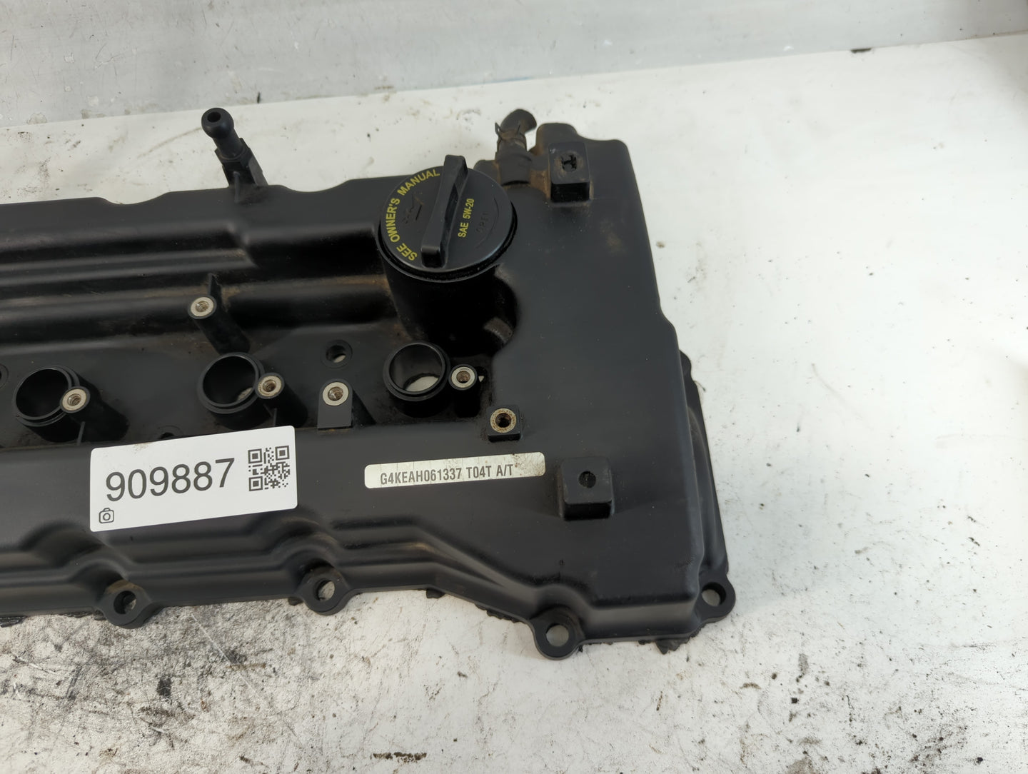 2013 Kia Forte Driver Left Cylinder Head Valve Cover P/N:T04T A/T g4keah061337 Fits OEM Used Auto Parts - Oemusedautoparts1.