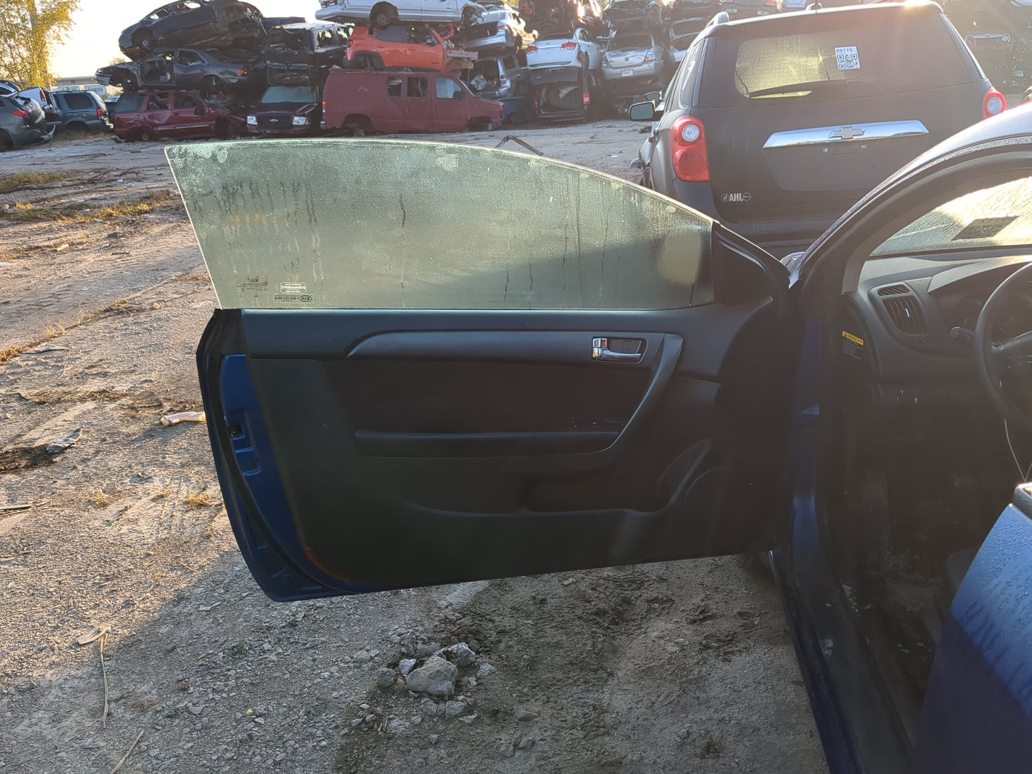 2010-2013 Kia Forte Koup Driver Front Door Oem 1175205 - Oemusedautoparts1.com
