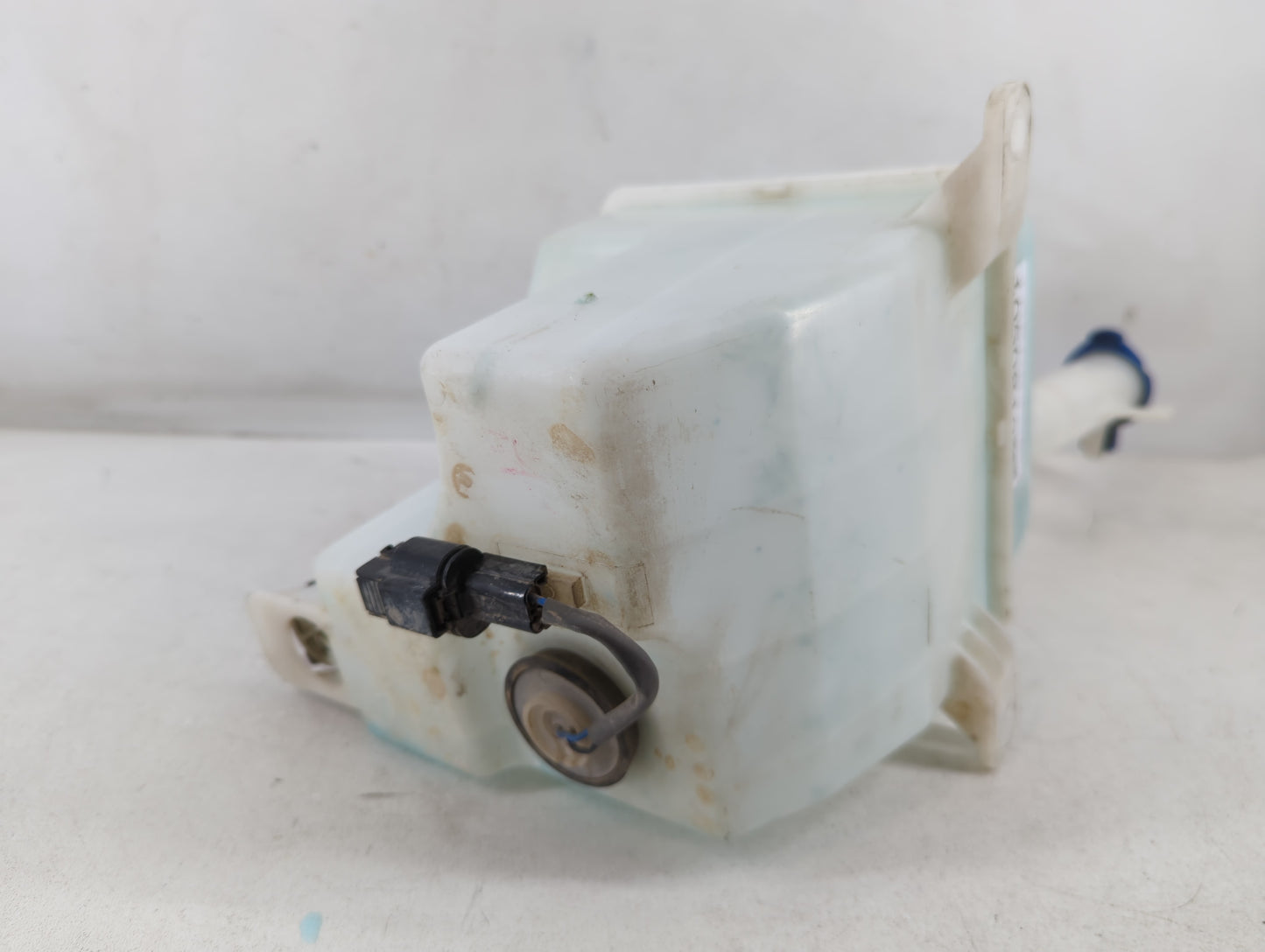 2011-2015 Kia Optima Windshield Washer Fluid Reservoir Bottle Oem - Oemusedautoparts1.com