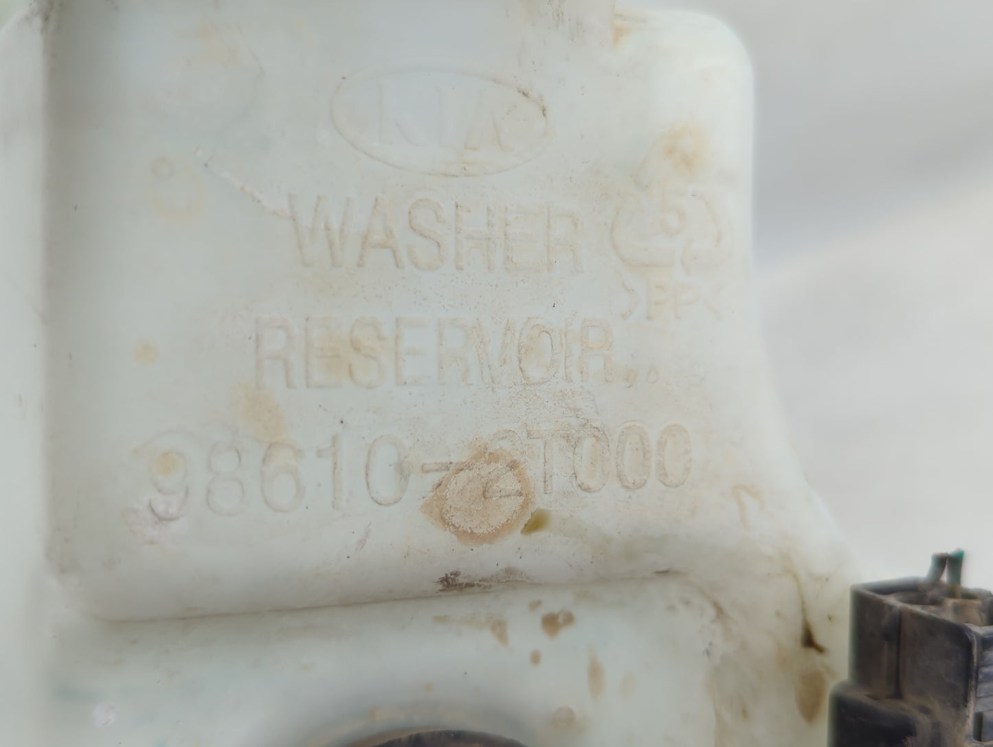 2011-2015 Kia Optima Windshield Washer Fluid Reservoir Bottle Oem - Oemusedautoparts1.com