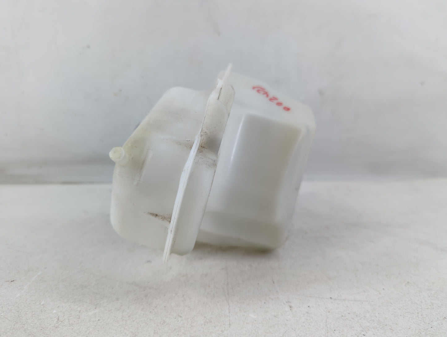 2011-2015 Kia Optima Windshield Washer Fluid Reservoir Bottle Oem - Oemusedautoparts1.com