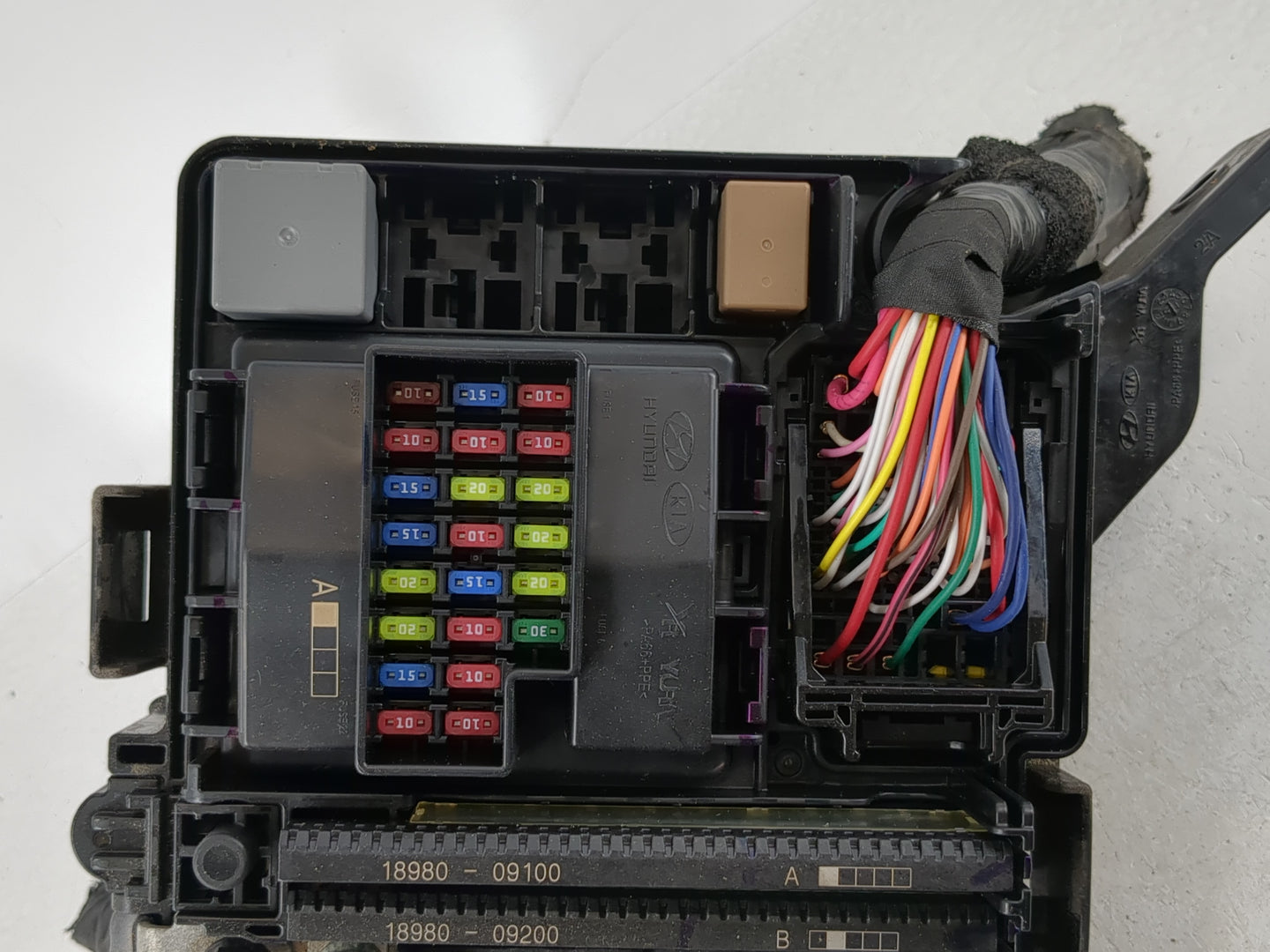 2011-2013 Kia Optima Fusebox Fuse Box Panel Relay Module P/N:91202 2T991 Fits Fits 2011 2012 2013 OEM Used Auto Parts - Oemu