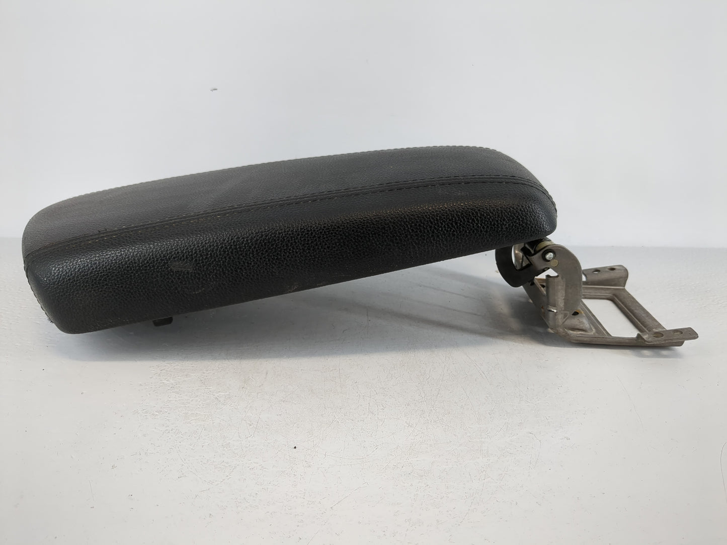 2011-2013 Kia Optima Center Console Armrest Cover Lid Fits Fits 2011 2012 2013 OEM Used Auto Parts - Oemusedautoparts1.com