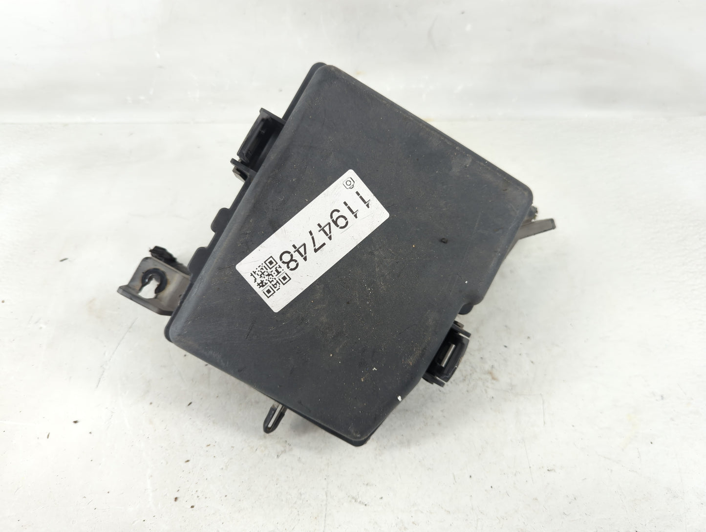 2011-2013 Kia Optima Fusebox Fuse Box Panel Relay Module P/N:91950-2T860 Fits Fits 2011 2012 2013 OEM Used Auto Parts - Oemu