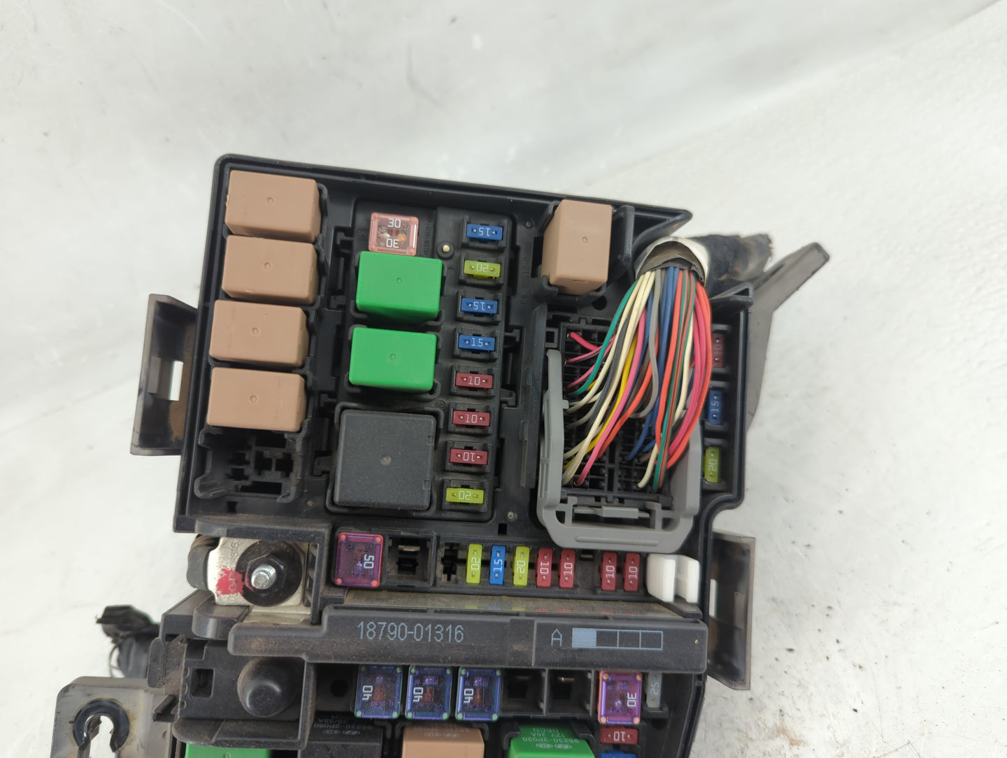 2011-2013 Kia Optima Fusebox Fuse Box Panel Relay Module P/N:91950-2T860 Fits Fits 2011 2012 2013 OEM Used Auto Parts - Oemu
