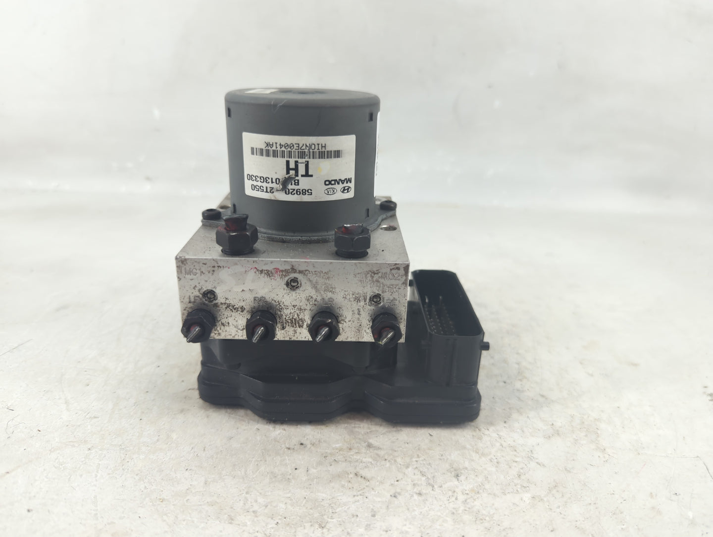 2011-2013 Kia Optima ABS Pump Control Module Replacement P/N:58920-2T550 Fits Fits 2011 2012 2013 OEM Used Auto Parts - Oemu