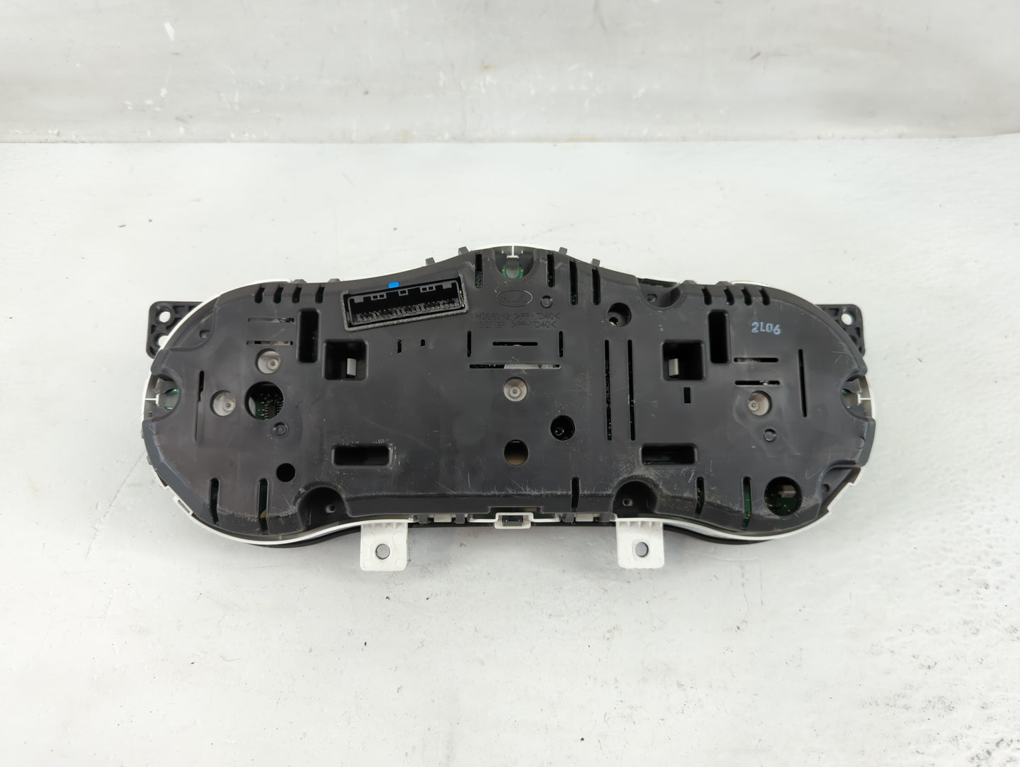 2012-2013 Kia Optima Instrument Cluster Speedometer Gauges P/N:94001-2T323 Fits Fits 2012 2013 OEM Used Auto Parts - Oemused