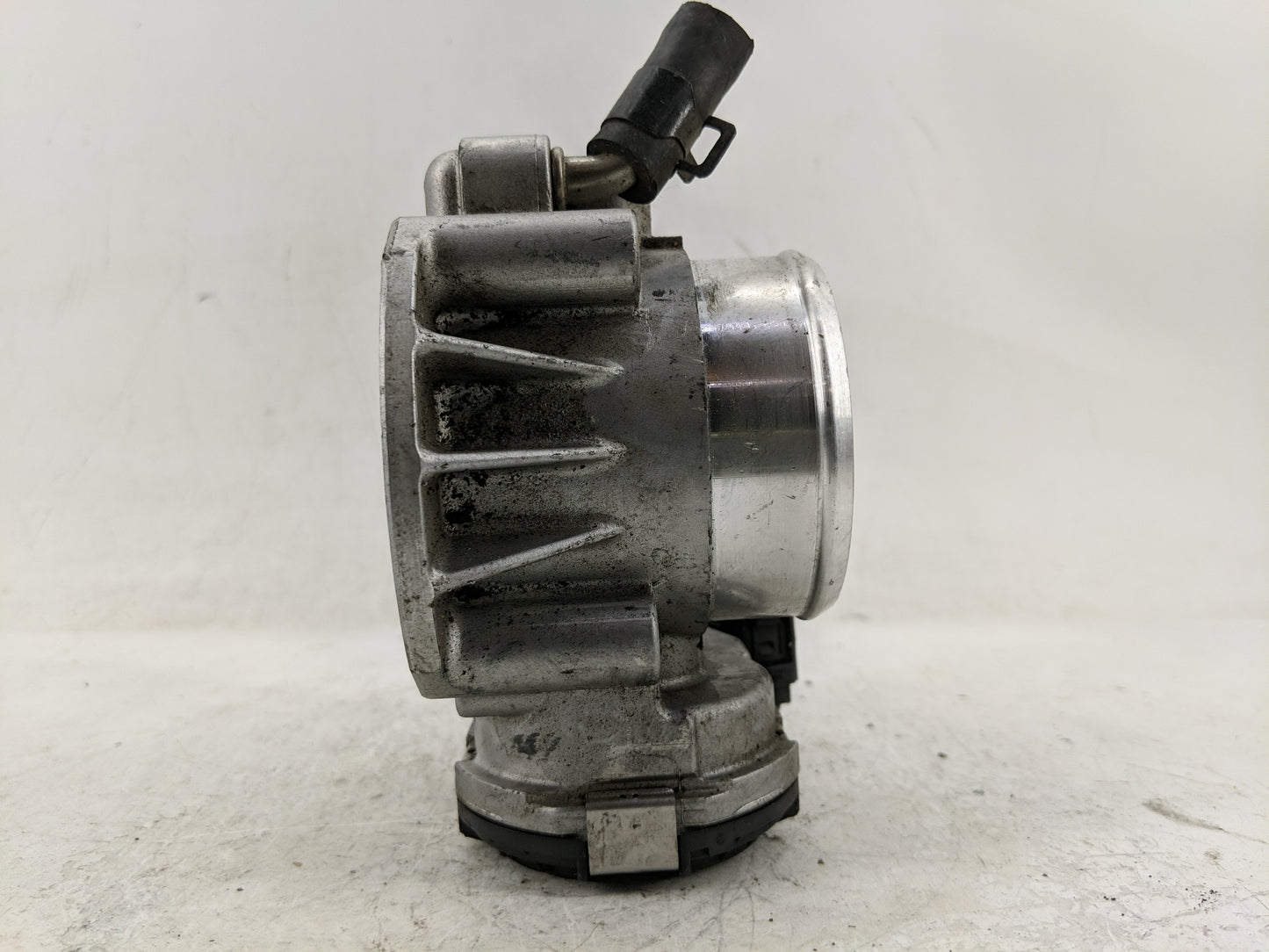 2011-2016 Kia Optima Throttle Body P/N:90 4501 0020 Fits Fits 2011 2012 2013 2014 2015 2016 OEM Used Auto Parts - Oemusedaut