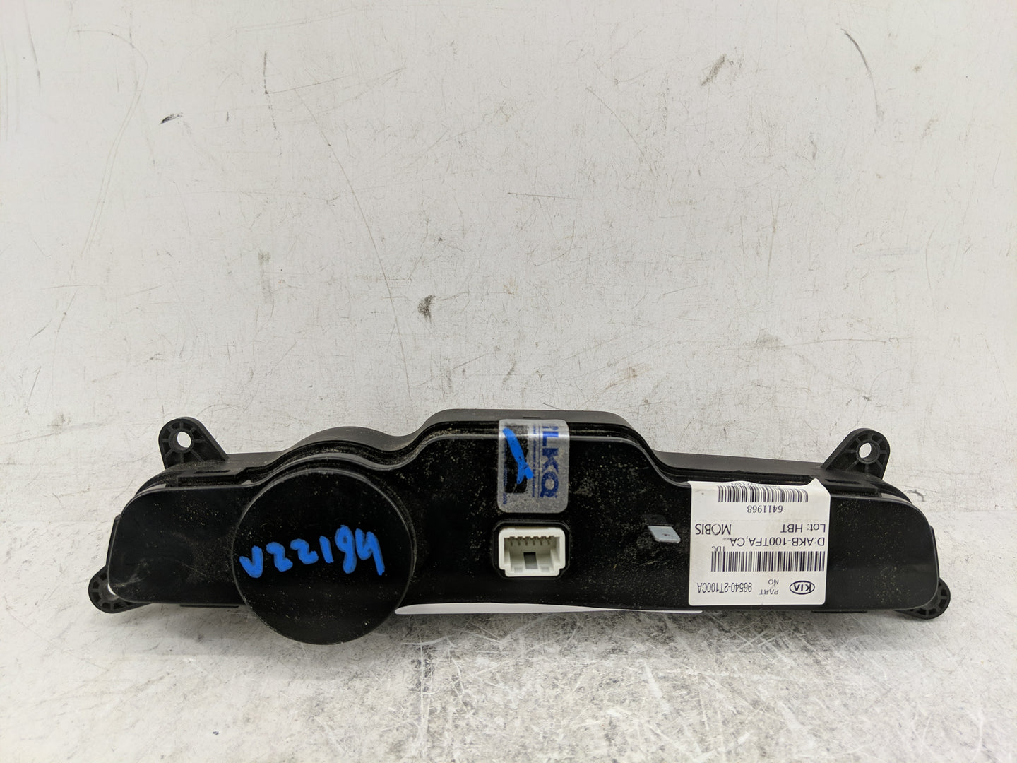 2011-2013 Kia Optima Radio AM FM Cd Player Receiver Replacement P/N:96540-2T100CA Fits Fits 2011 2012 2013 OEM Used Auto Par