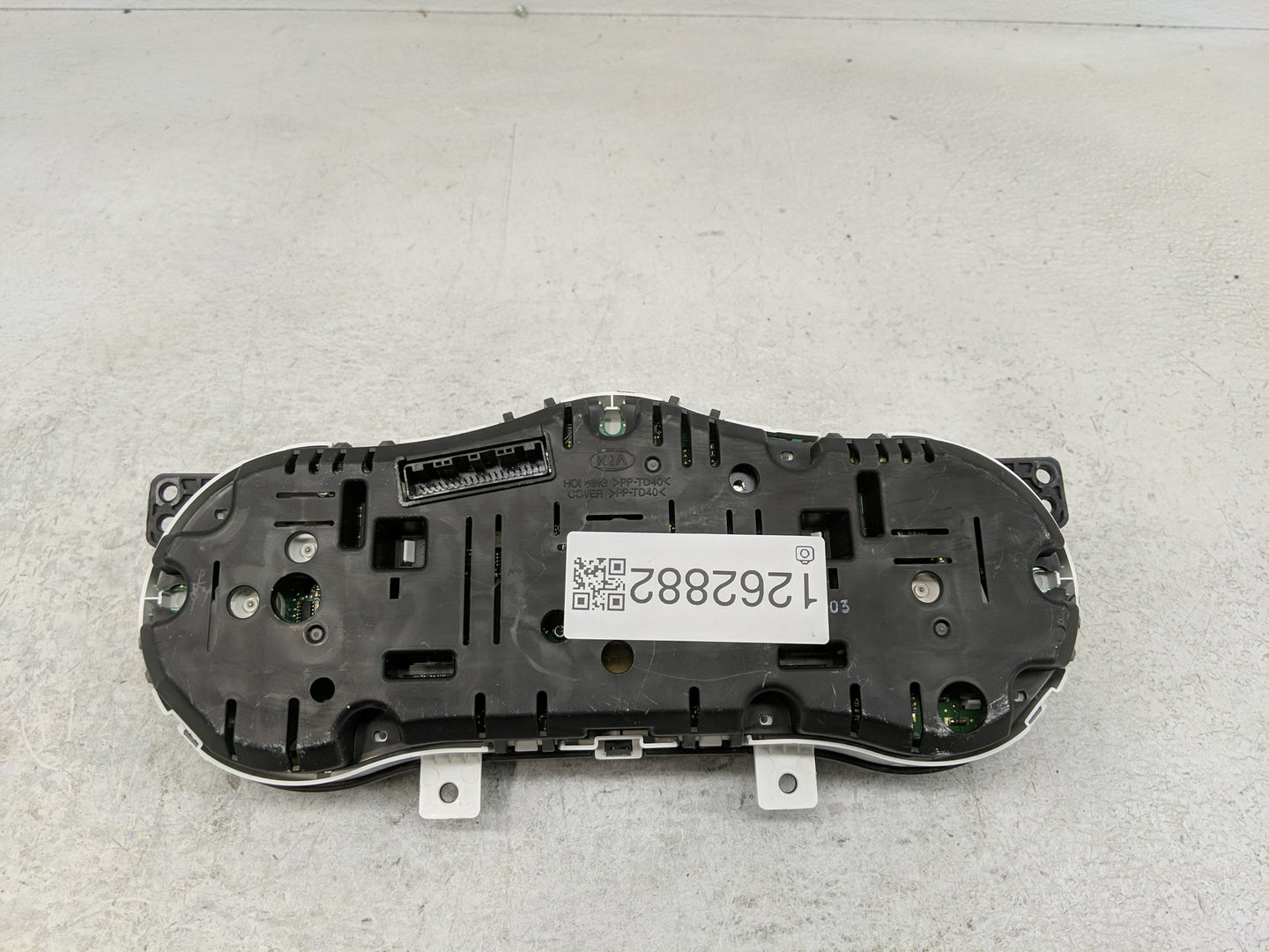 2013 Kia Optima Instrument Cluster Speedometer Gauges P/N:94001-2T322 Fits OEM Used Auto Parts - Oemusedautoparts1.com