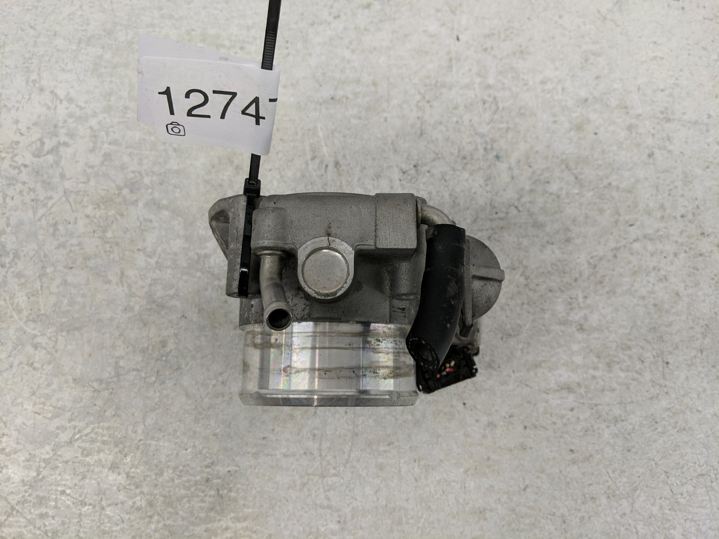 2011-2015 Kia Optima Throttle Body P/N:35100-2E000 Fits Fits 2011 2012 2013 2014 2015 2016 OEM Used Auto Parts - Oemusedauto