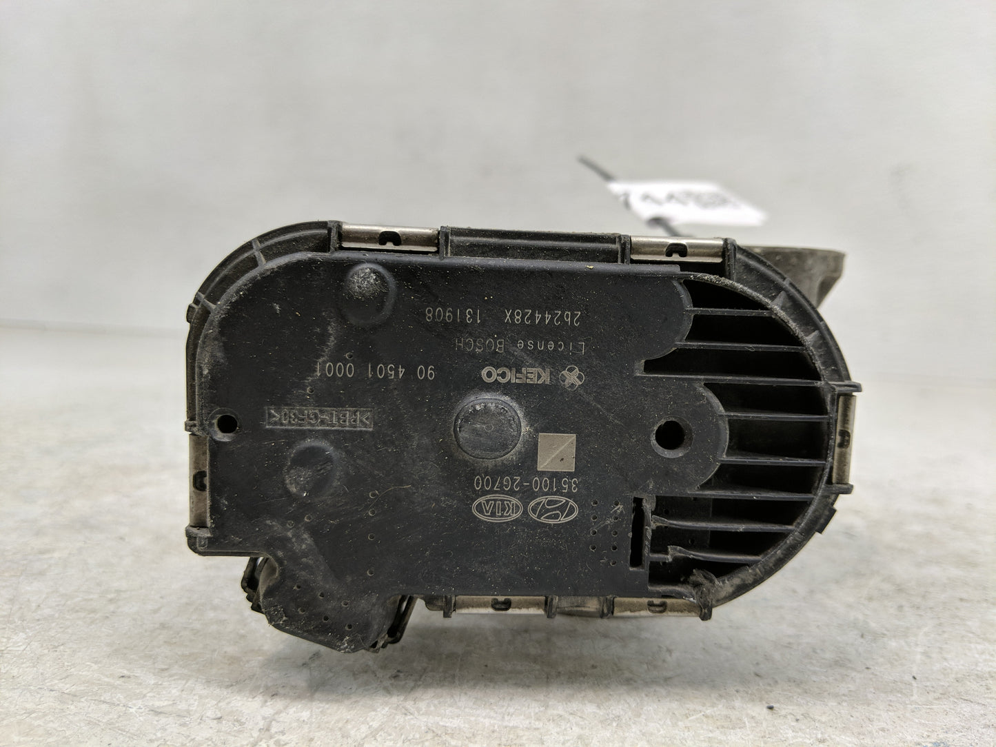 2011-2015 Kia Optima Throttle Body P/N:35100-2E000 Fits Fits 2011 2012 2013 2014 2015 2016 OEM Used Auto Parts - Oemusedauto