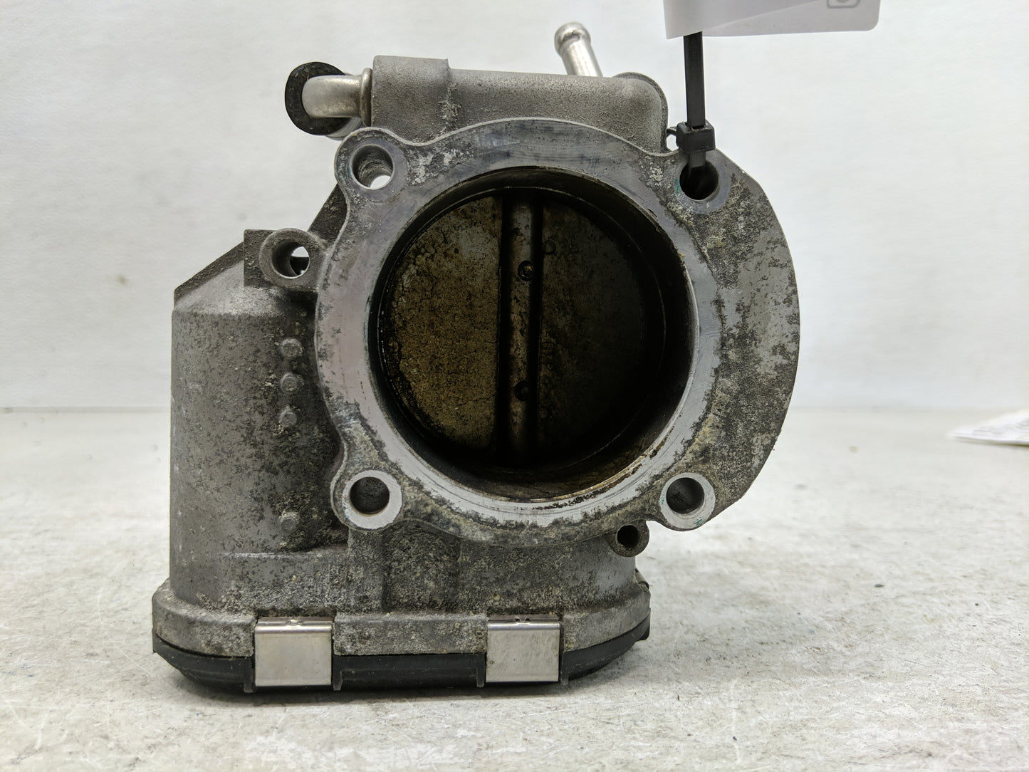 2011-2015 Kia Optima Throttle Body P/N:35100-2E000 Fits Fits 2011 2012 2013 2014 2015 2016 OEM Used Auto Parts - Oemusedauto