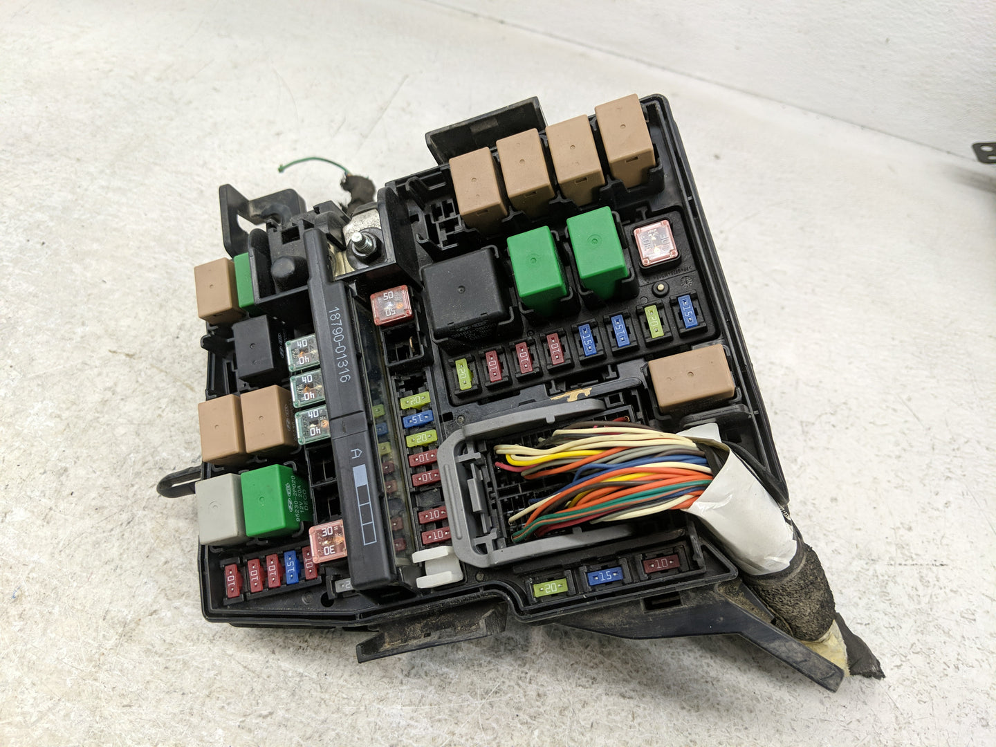 2011-2013 Kia Optima Fusebox Fuse Box Panel Relay Module P/N:18790-01316 Fits Fits 2011 2012 2013 OEM Used Auto Parts - Oemu