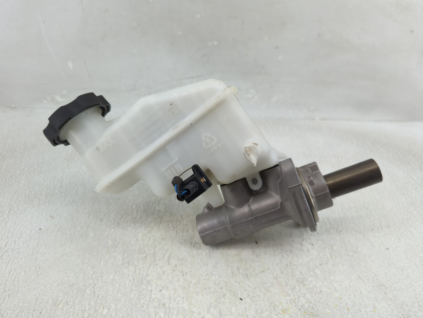 2011-2015 Kia Optima Brake Master Cylinder - Oemusedautoparts1.com