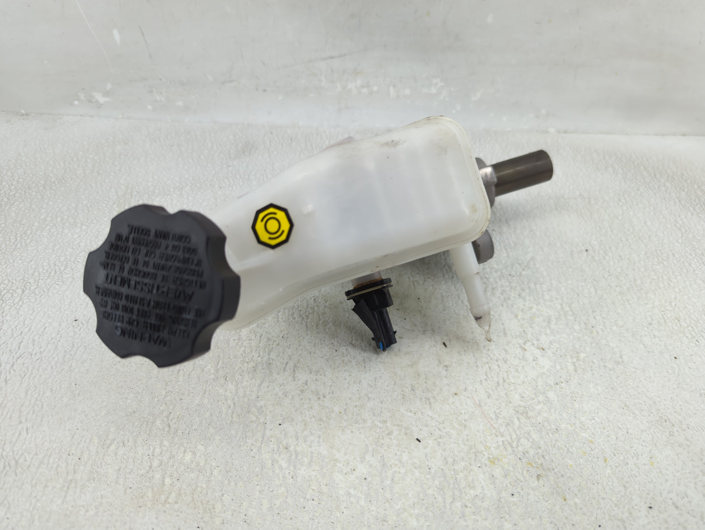 2011-2015 Kia Optima Brake Master Cylinder - Oemusedautoparts1.com