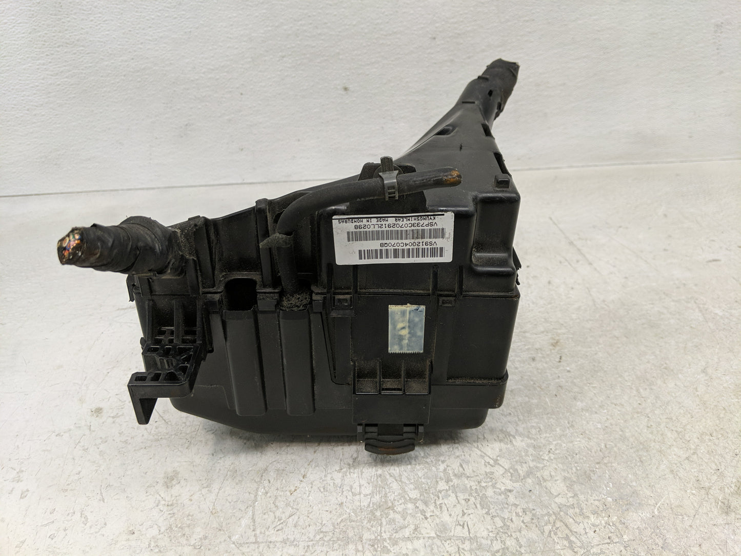 2011-2013 Kia Optima Fusebox Fuse Box Panel Relay Module P/N:912004C070QB Fits Fits 2011 2012 2013 OEM Used Auto Parts - Oem