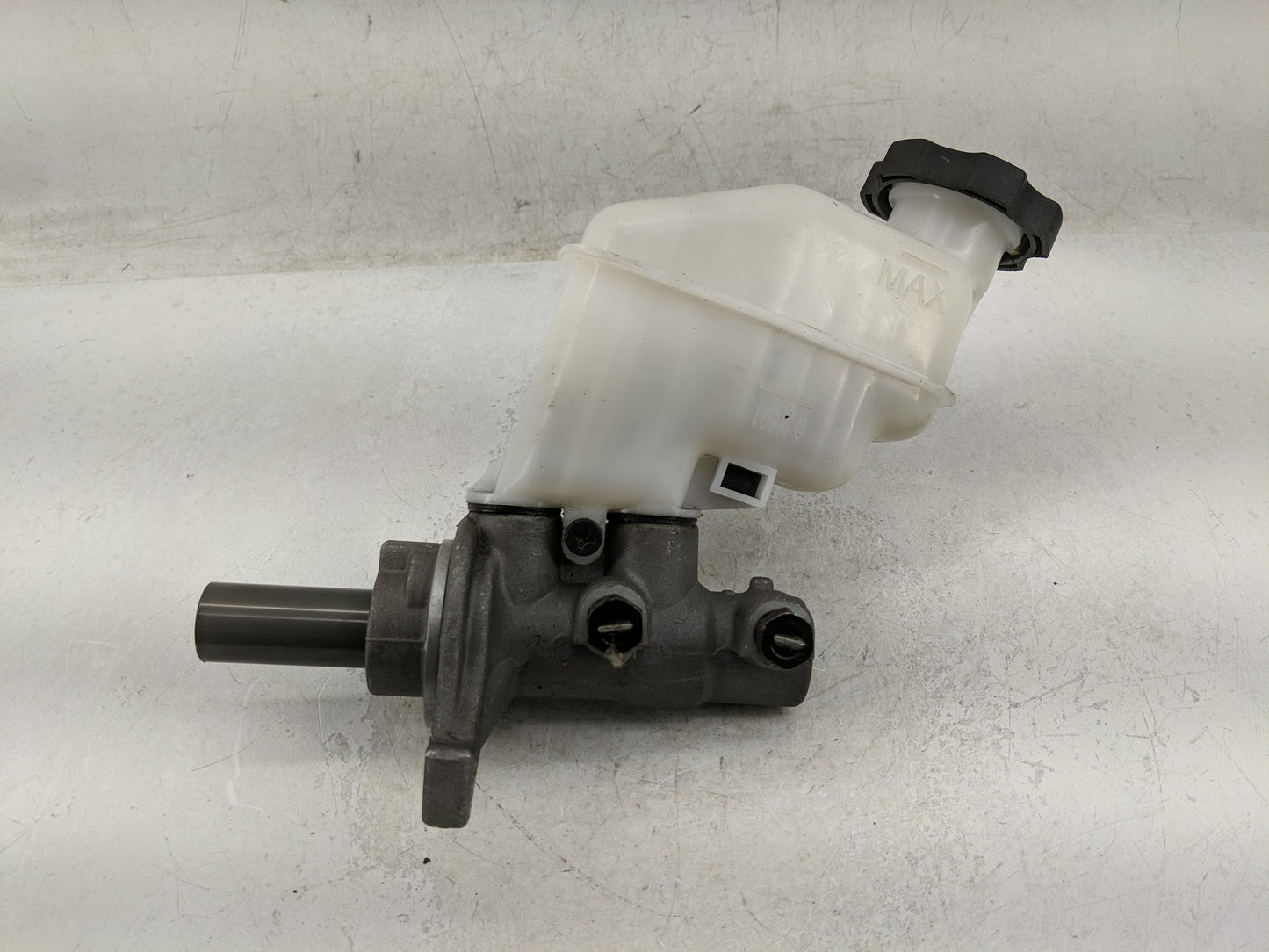 2011-2015 Kia Optima Brake Master Cylinder - Oemusedautoparts1.com