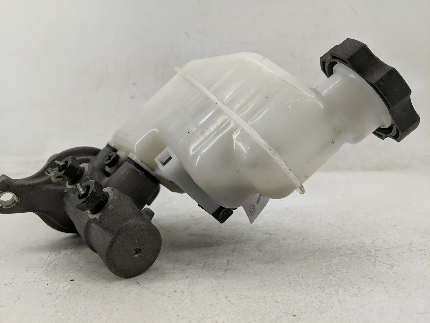 2011-2015 Kia Optima Brake Master Cylinder - Oemusedautoparts1.com