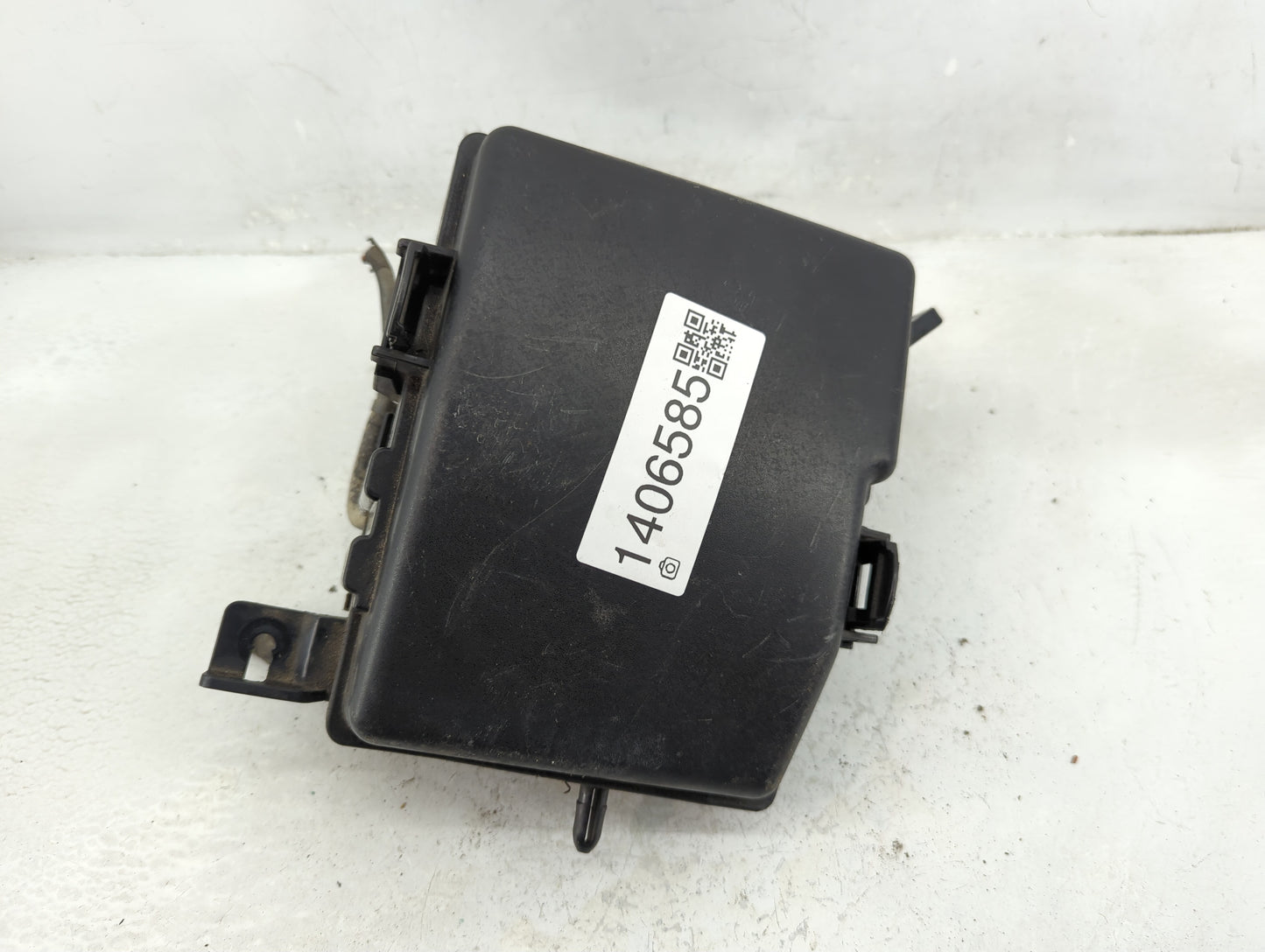 2011-2013 Kia Optima Fusebox Fuse Box Panel Relay Module P/N:91950-2T731 Fits Fits 2011 2012 2013 OEM Used Auto Parts - Oemu