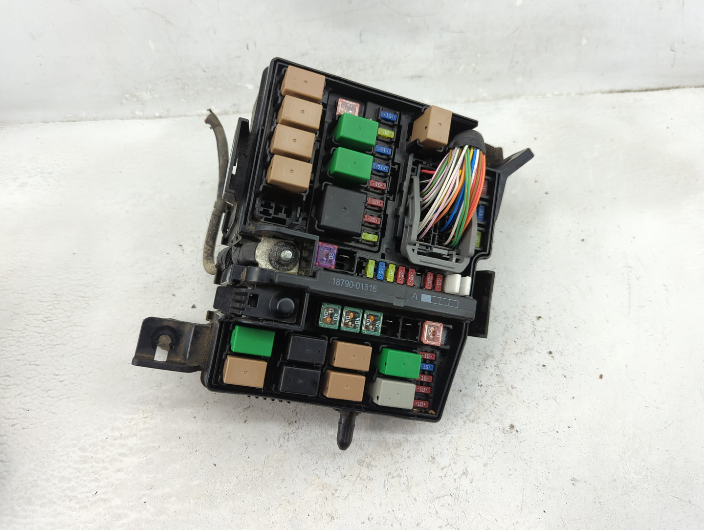 2011-2013 Kia Optima Fusebox Fuse Box Panel Relay Module P/N:91950-2T731 Fits Fits 2011 2012 2013 OEM Used Auto Parts - Oemu