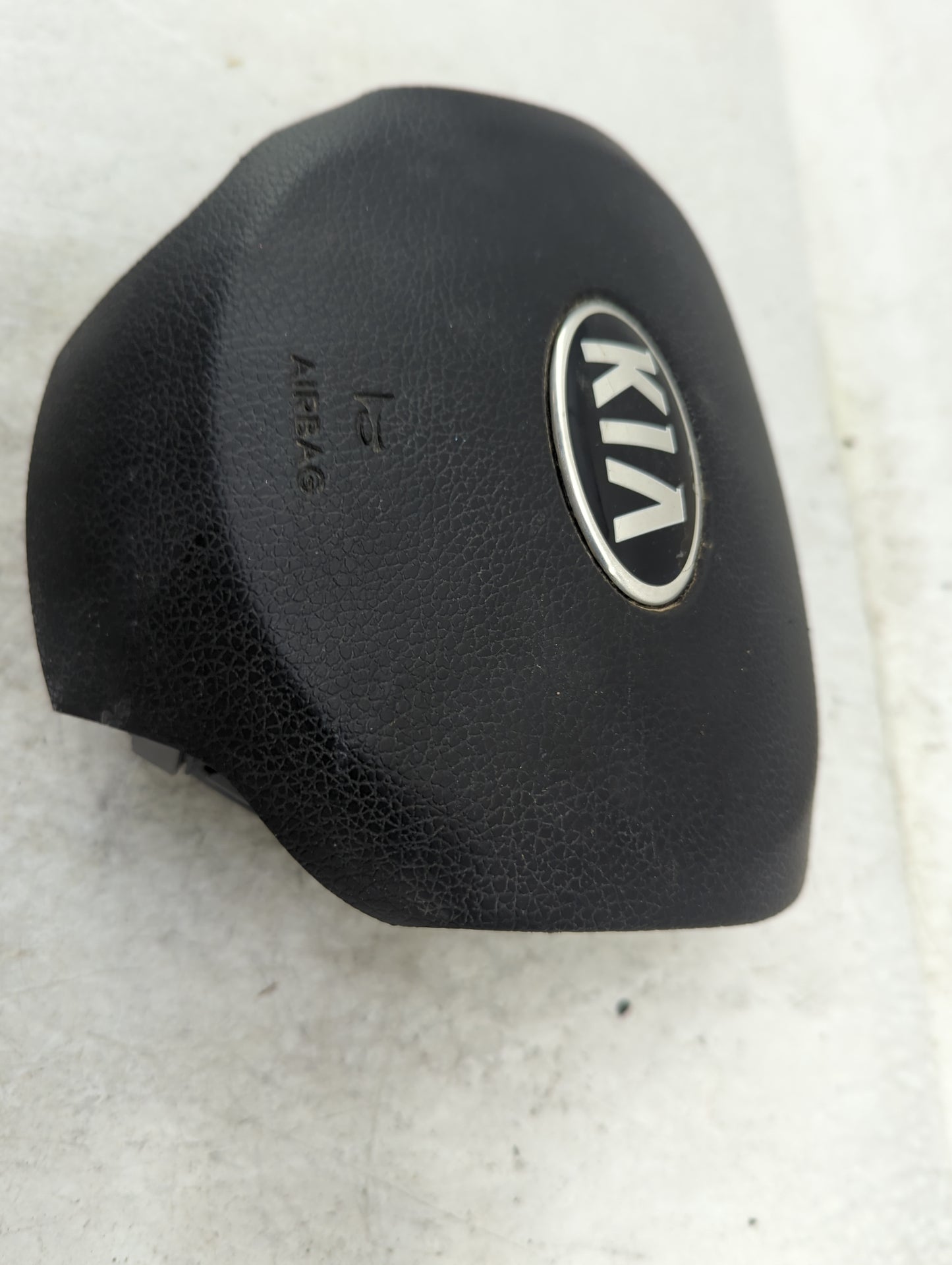 2013 Kia Optima Air Bag Driver Left Steering Wheel Mounted P/N:34157464AA10 Fits OEM Used Auto Parts - Oemusedautoparts1.com