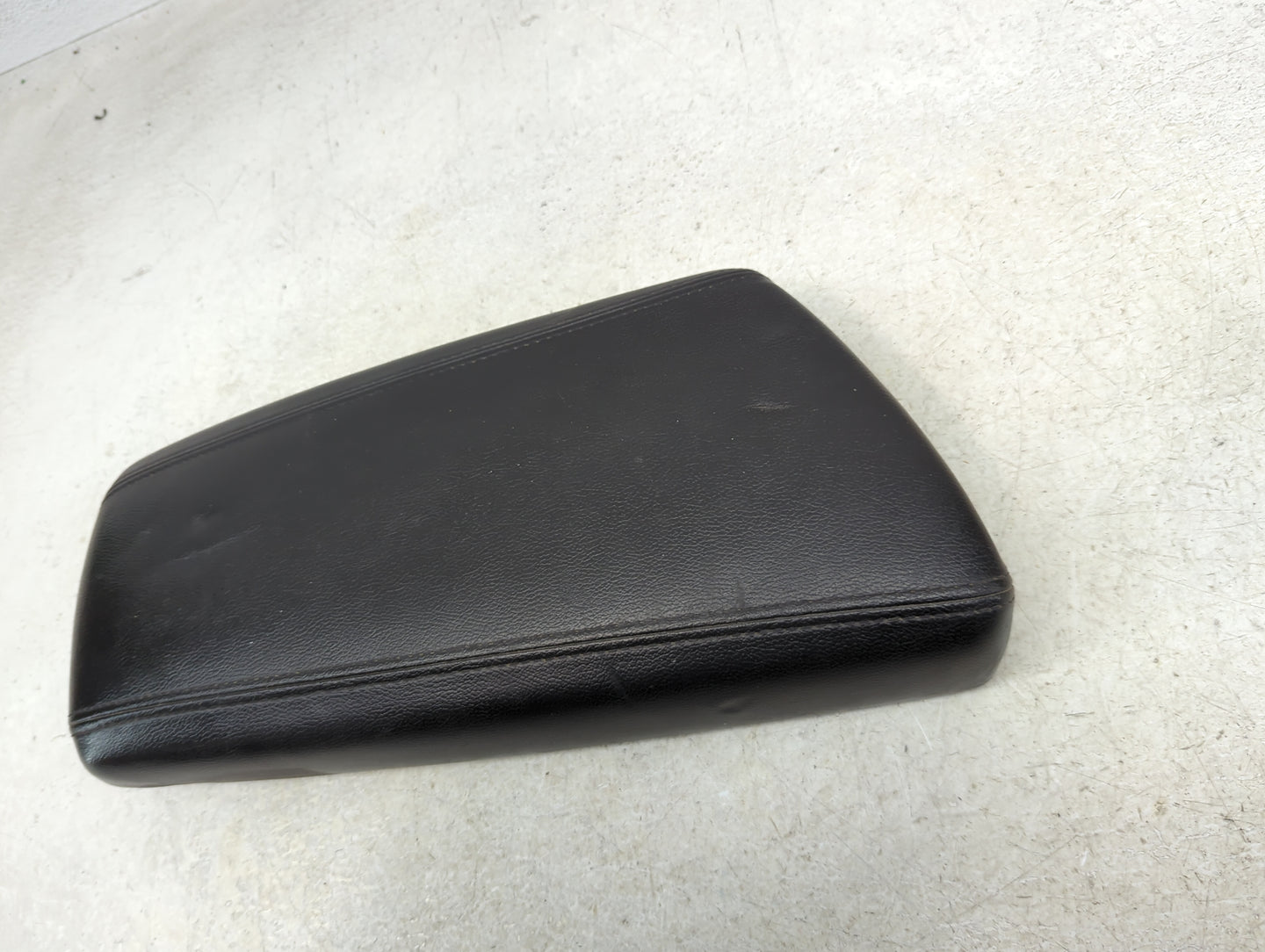 2013 Kia Optima Center Console Armrest Cover Lid Fits OEM Used Auto Parts - Oemusedautoparts1.com