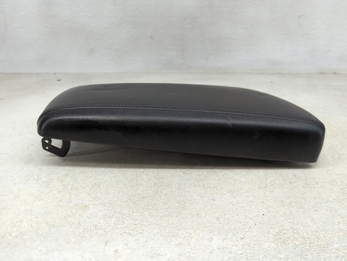 2013 Kia Optima Center Console Armrest Cover Lid Fits OEM Used Auto Parts - Oemusedautoparts1.com