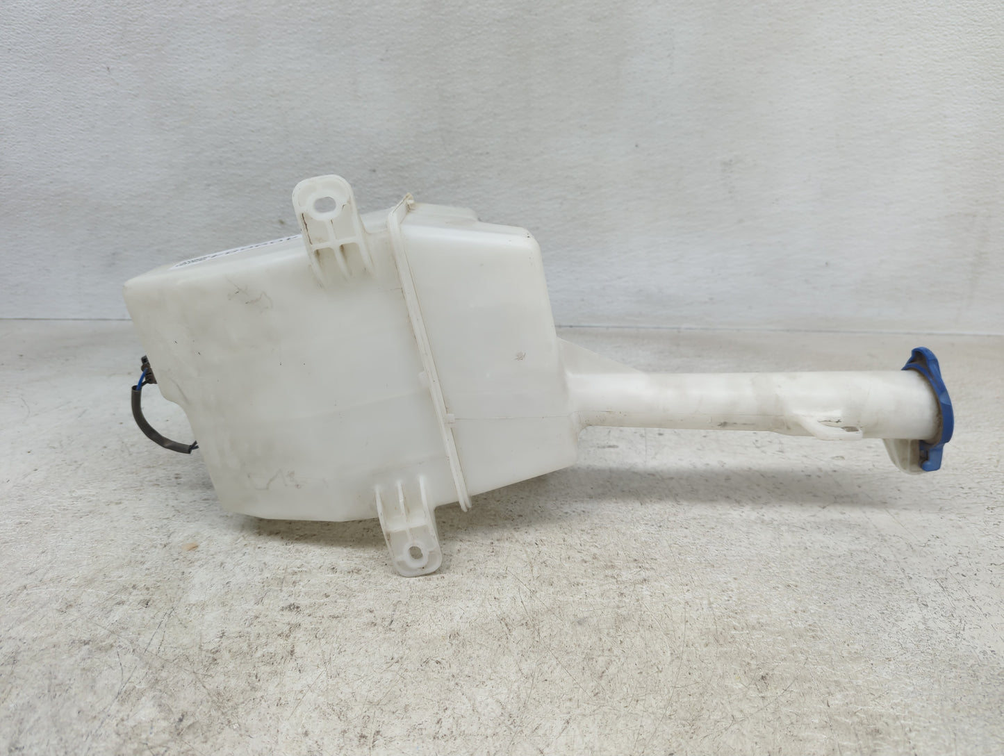 2011-2015 Kia Optima Windshield Washer Fluid Reservoir Bottle Oem - Oemusedautoparts1.com