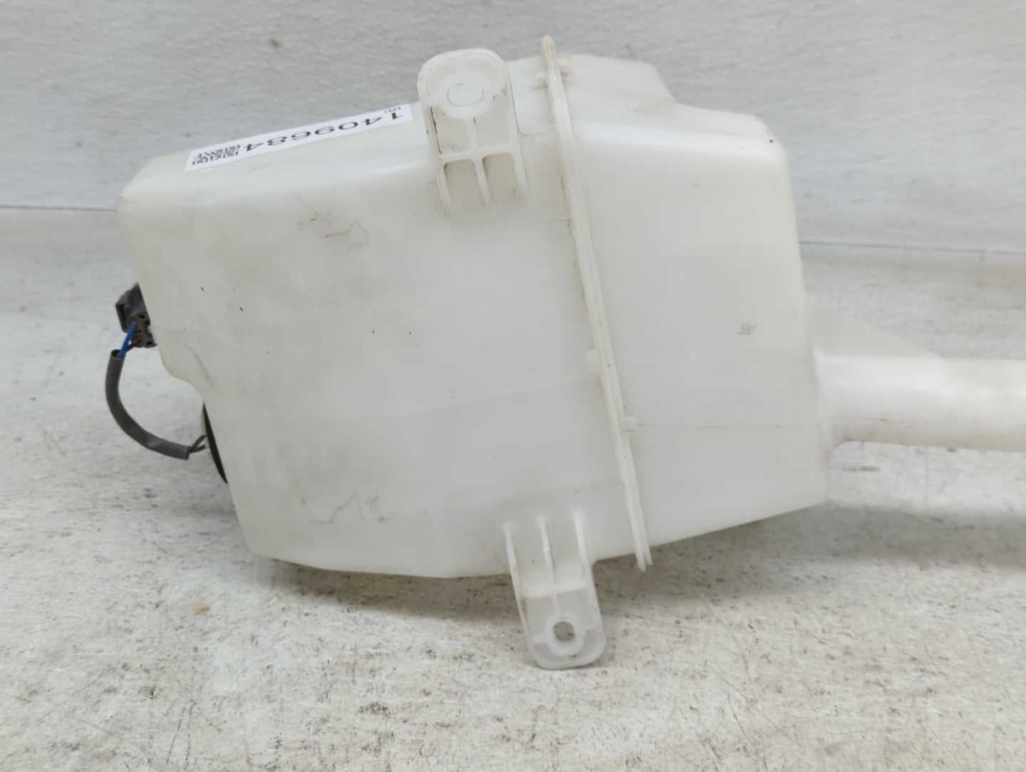 2011-2015 Kia Optima Windshield Washer Fluid Reservoir Bottle Oem - Oemusedautoparts1.com