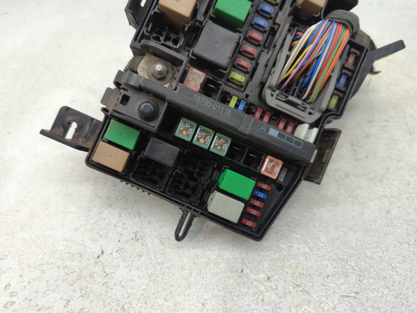 2011-2013 Kia Optima Fusebox Fuse Box Panel Relay Module P/N:91950-2T731 Fits Fits 2011 2012 2013 OEM Used Auto Parts - Oemu