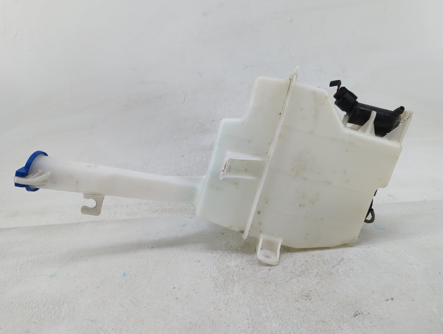 2011-2015 Kia Optima Windshield Washer Fluid Reservoir Bottle Oem - Oemusedautoparts1.com