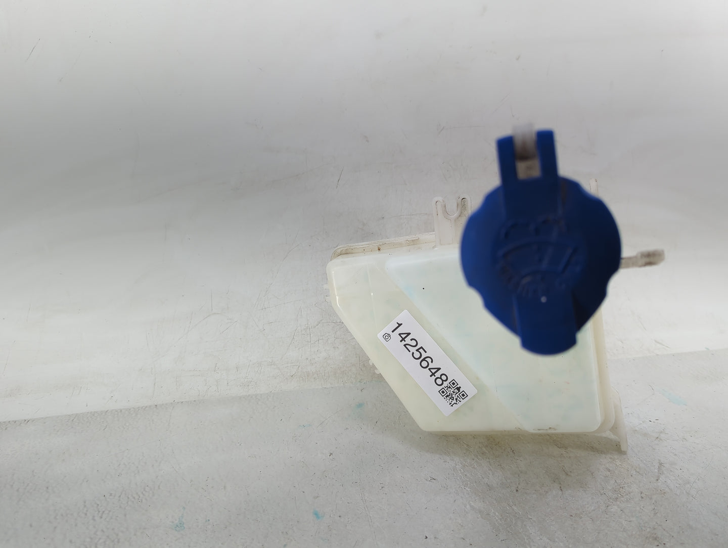2011-2015 Kia Optima Windshield Washer Fluid Reservoir Bottle Oem - Oemusedautoparts1.com