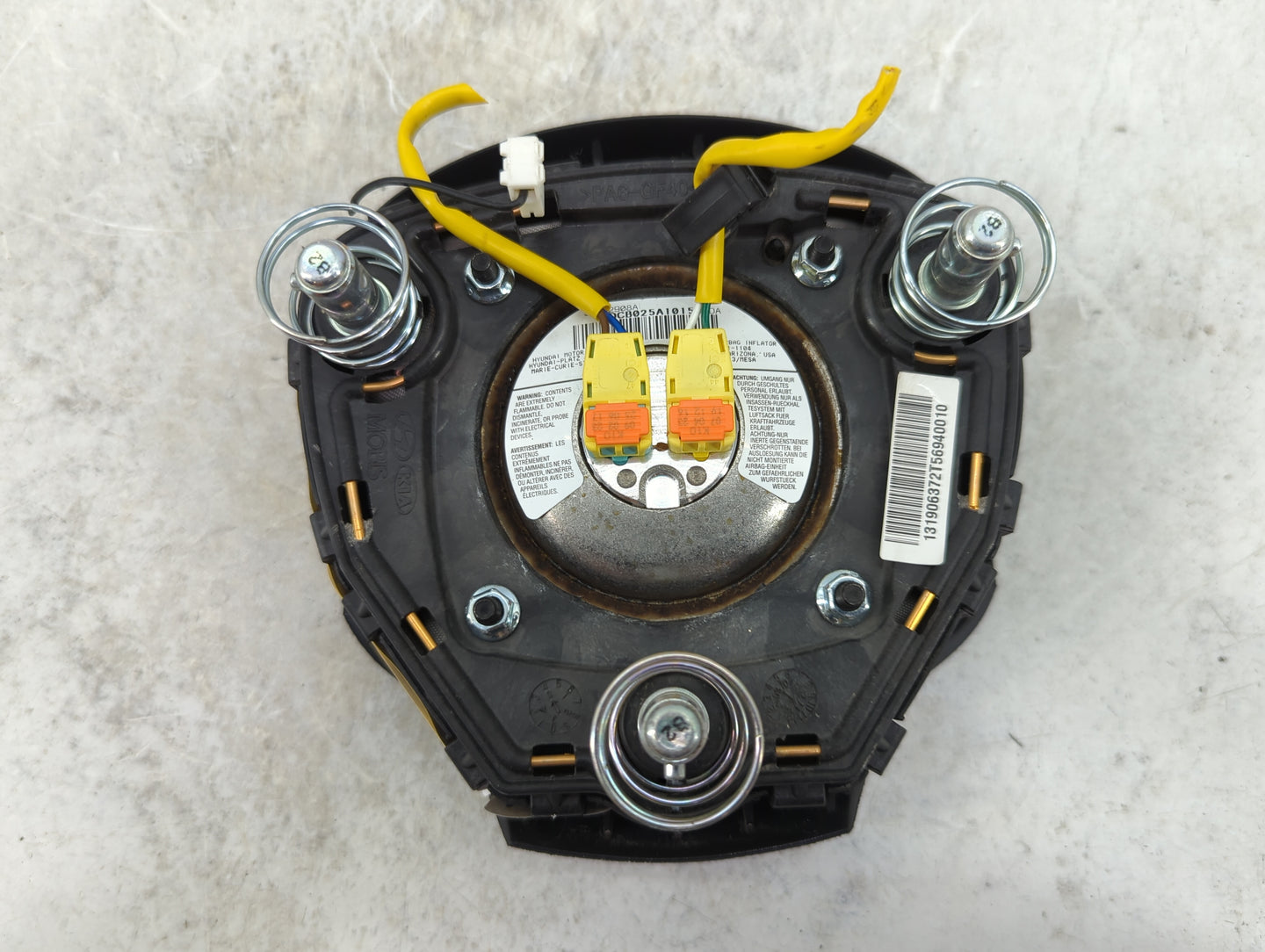 2013 Kia Optima Air Bag Driver Left Steering Wheel Mounted Fits OEM Used Auto Parts - Oemusedautoparts1.com