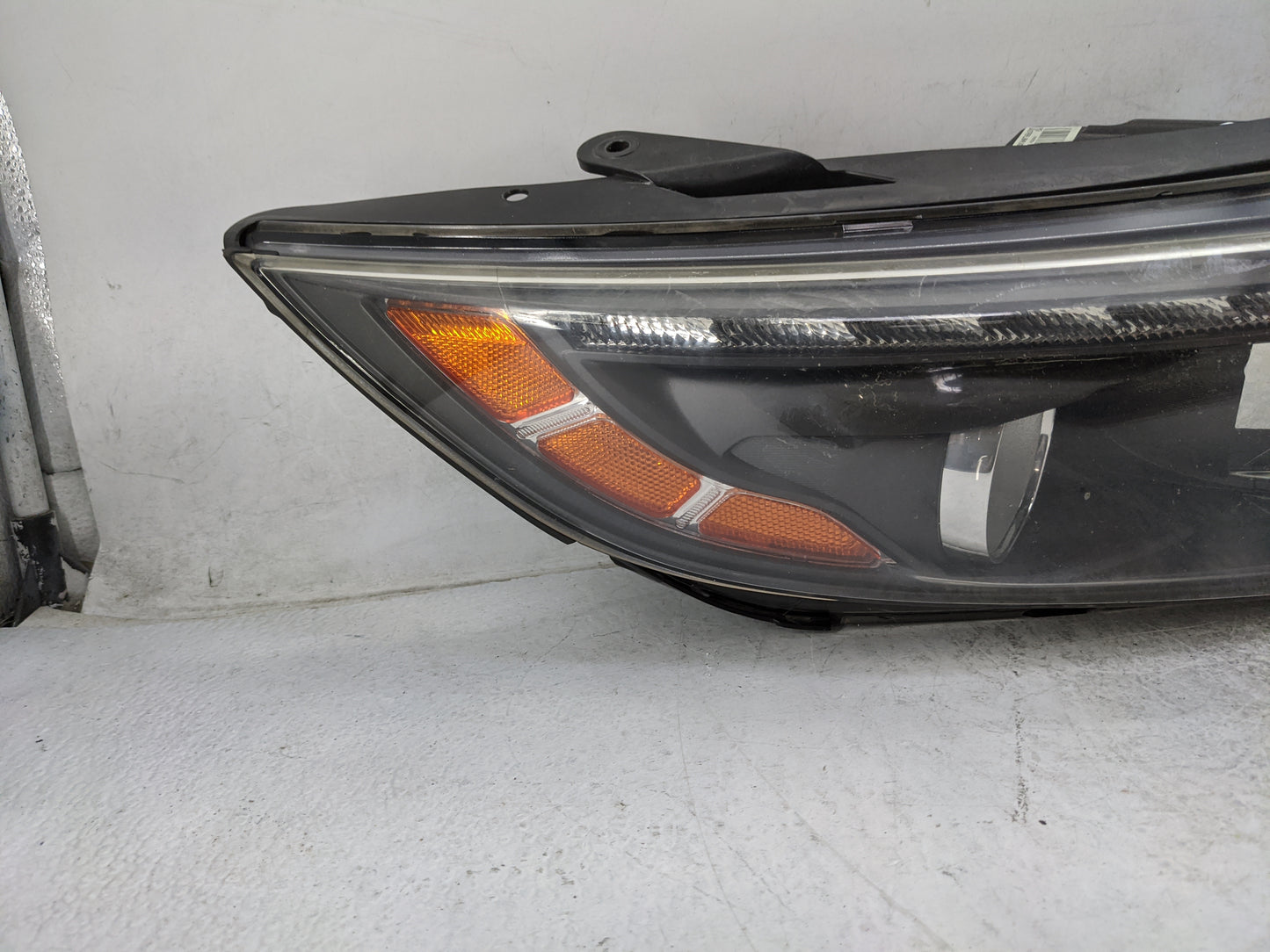 2013 Kia Optima Passenger Right Oem Head Light Headlight Lamp - Oemusedautoparts1.com