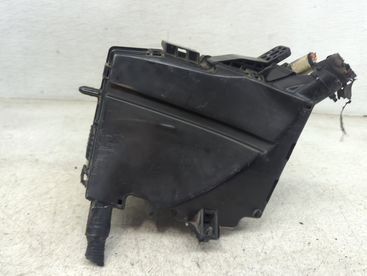 2011-2013 Kia Optima Fusebox Fuse Box Panel Relay Module P/N:18790-01314 Fits Fits 2011 2012 2013 OEM Used Auto Parts - Oemu