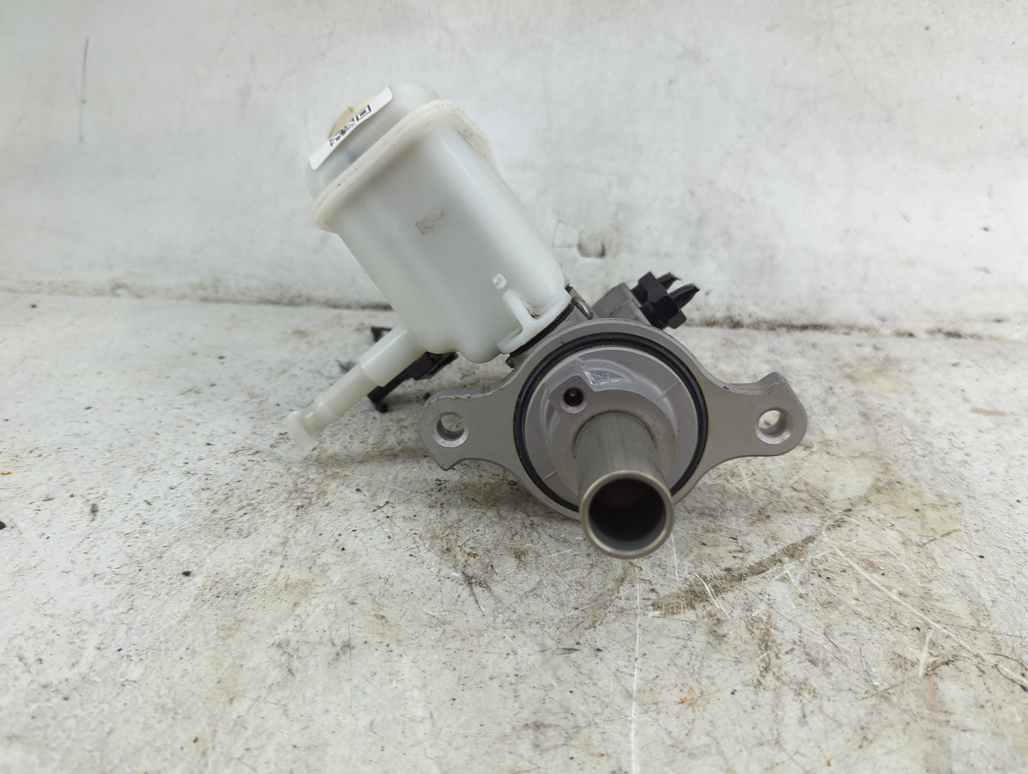 2011-2015 Kia Optima Brake Master Cylinder 1490498 - Oemusedautoparts1.com
