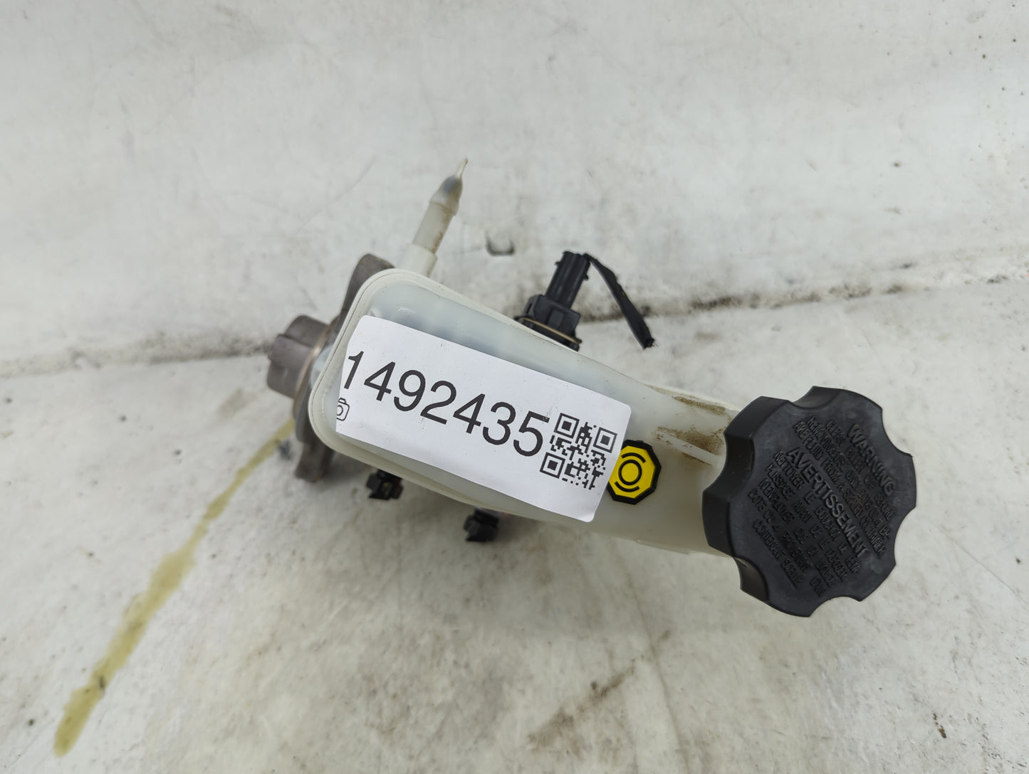 2011-2015 Kia Optima Brake Master Cylinder 1492435 - Oemusedautoparts1.com