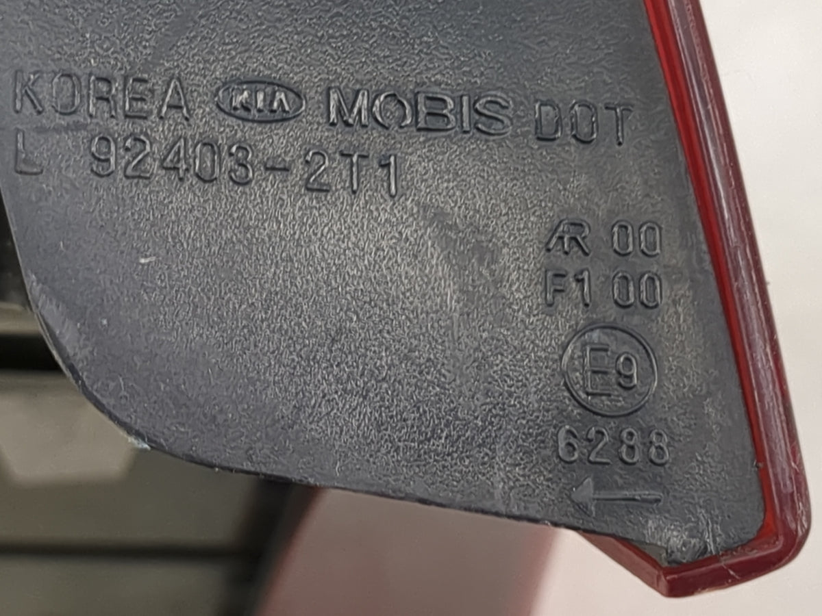 2013 Kia Optima Driver Left Side Deck Lid Mounted Tail Light 1515128 - Oemusedautoparts1.com