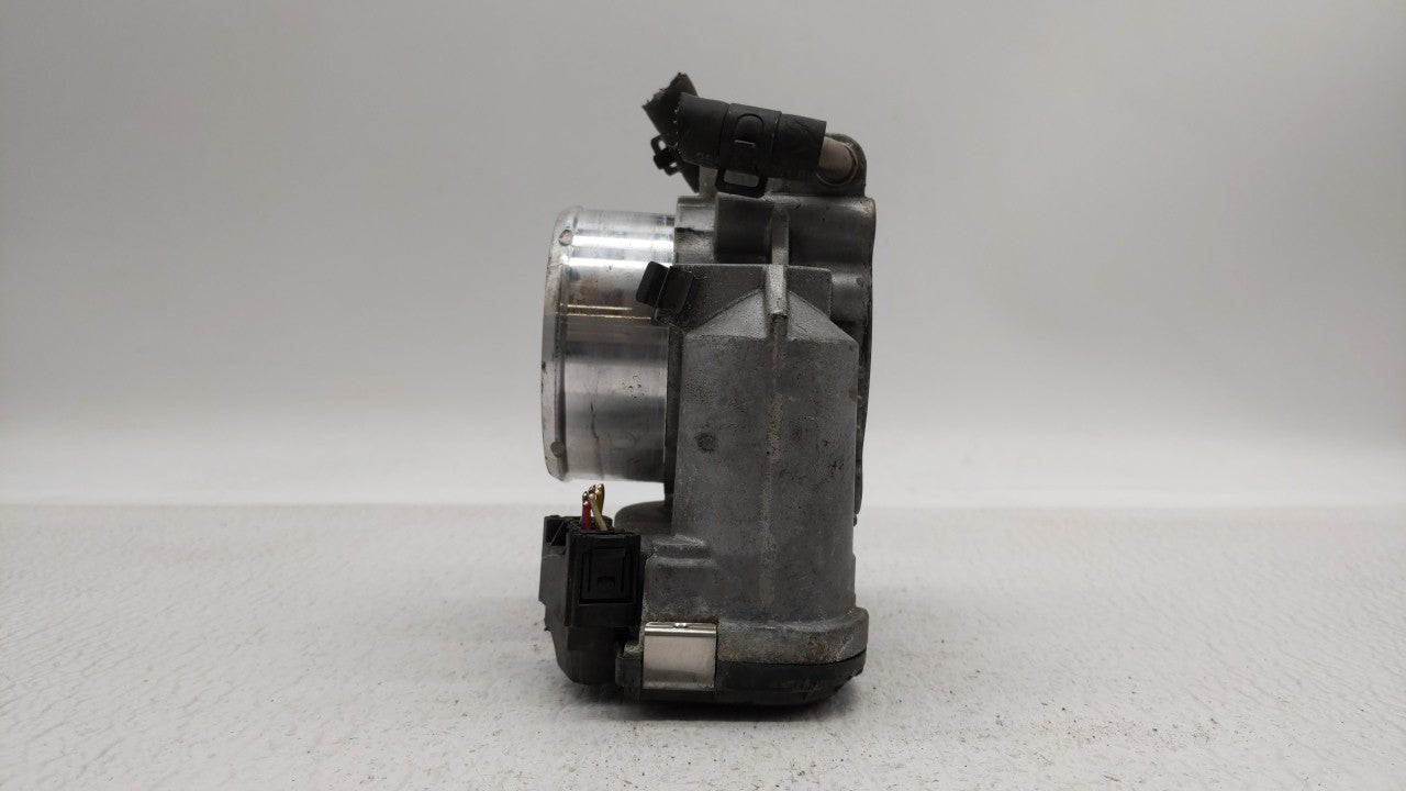 2011-2015 Kia Optima Throttle Body P/N:35100-2G700 Fits Fits 2011 2012 2013 2014 2015 2016 OEM Used Auto Parts - Oemusedauto