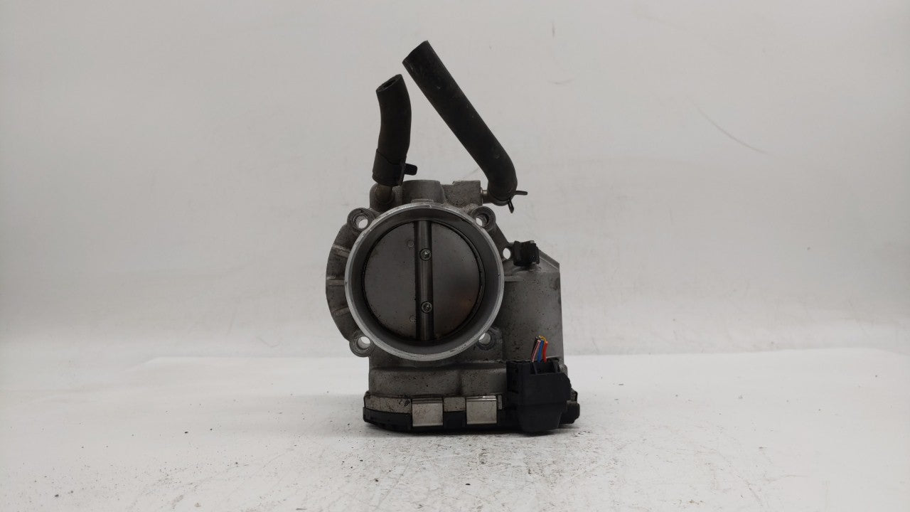 2011-2015 Kia Optima Throttle Body P/N:35100-2G700 Fits Fits 2011 2012 2013 2014 2015 2016 OEM Used Auto Parts - Oemusedauto