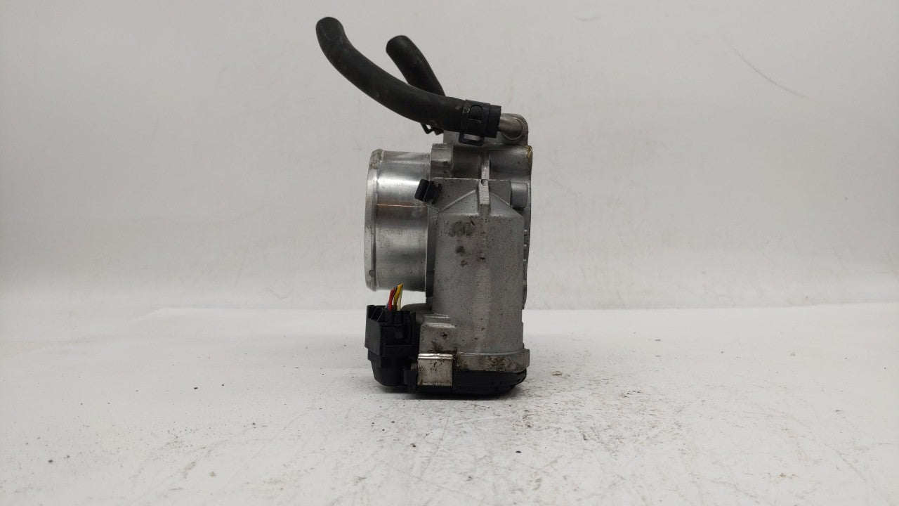 2011-2015 Kia Optima Throttle Body P/N:35100-2G700 Fits Fits 2011 2012 2013 2014 2015 2016 OEM Used Auto Parts - Oemusedauto